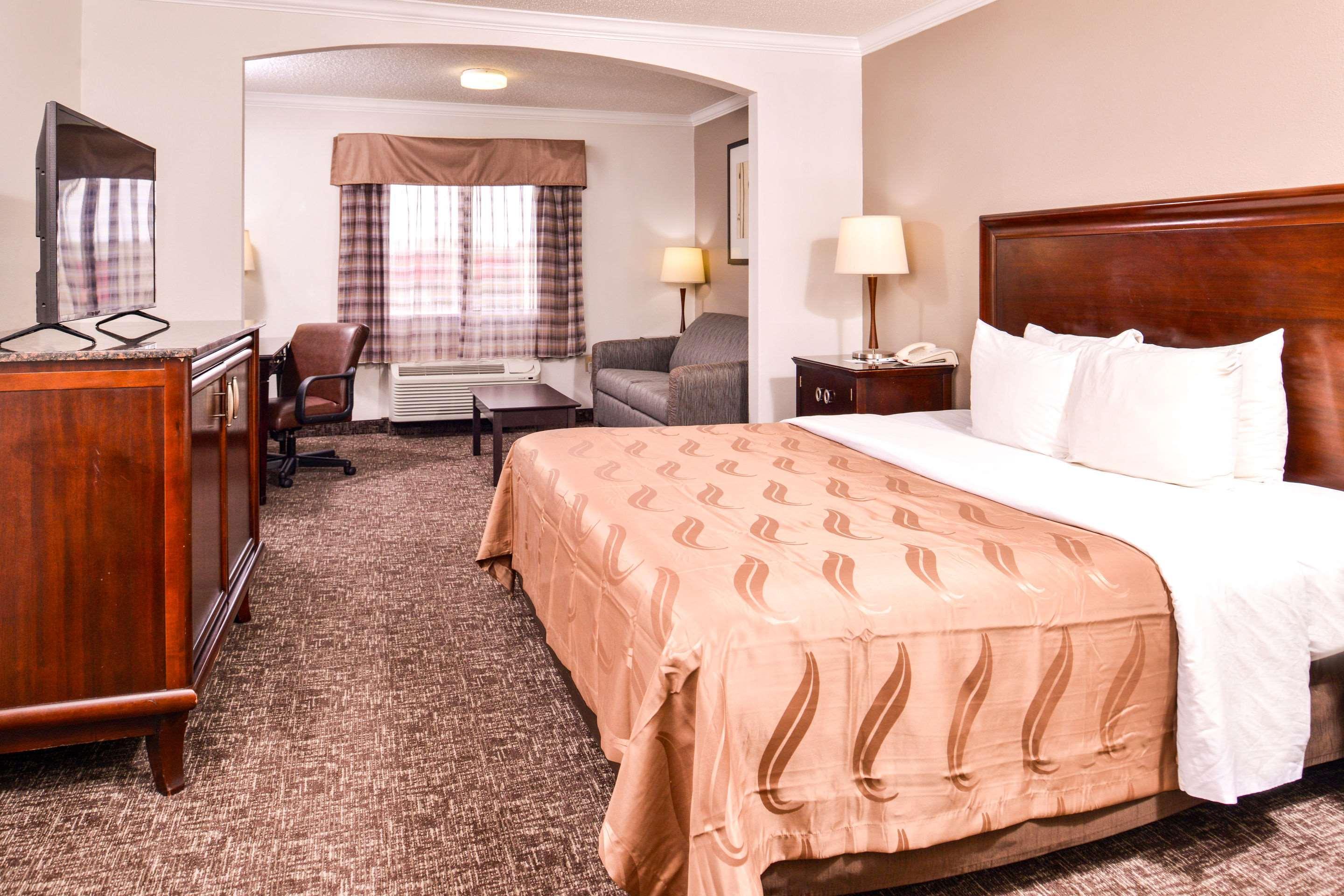 Quality Inn & Suites Beaumont Eksteriør bilde