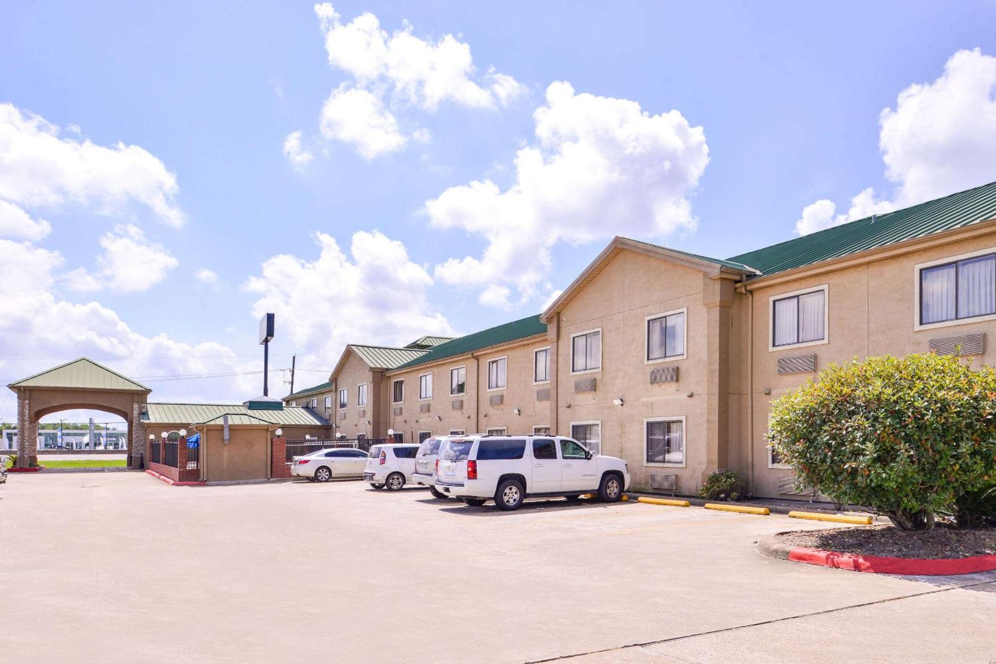 Quality Inn & Suites Beaumont Eksteriør bilde
