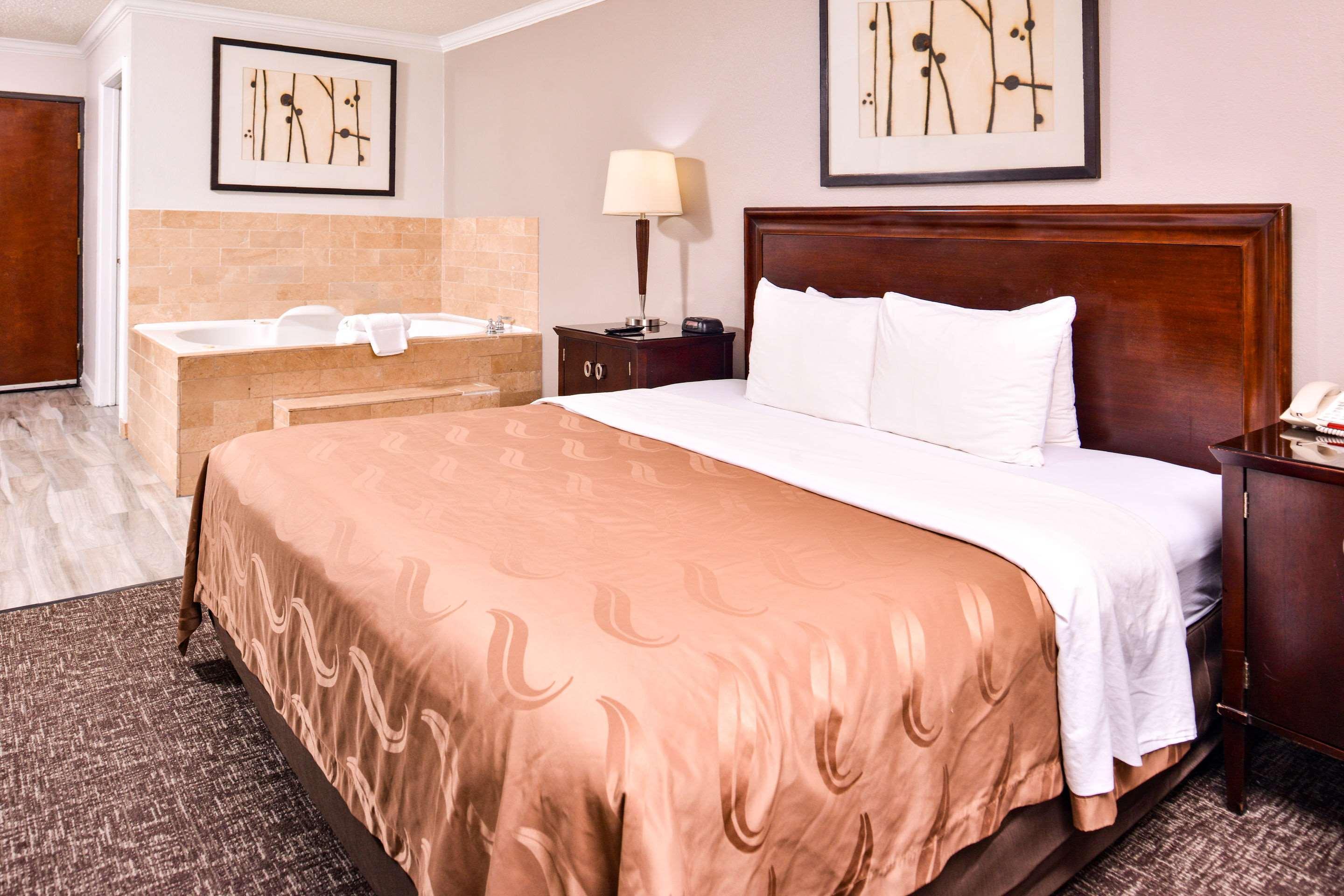 Quality Inn & Suites Beaumont Eksteriør bilde