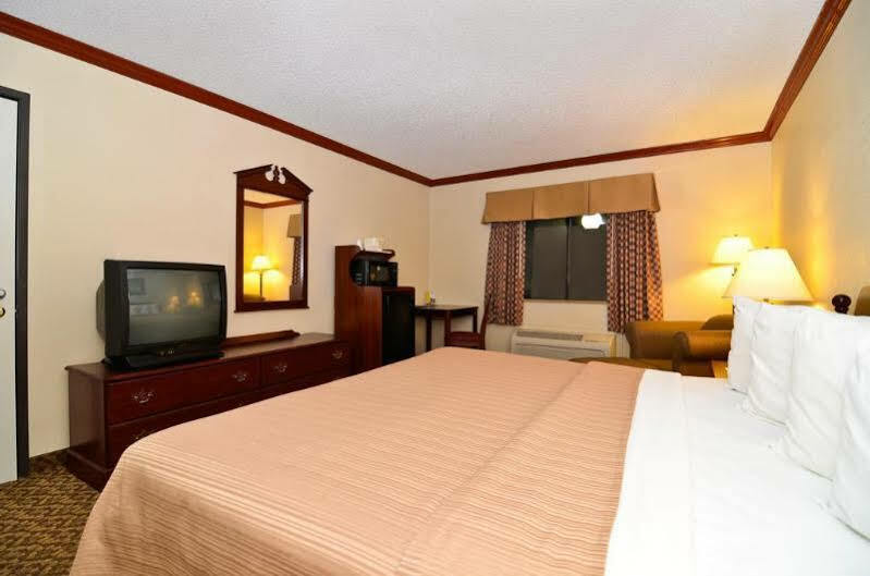 Quality Inn & Suites Beaumont Eksteriør bilde