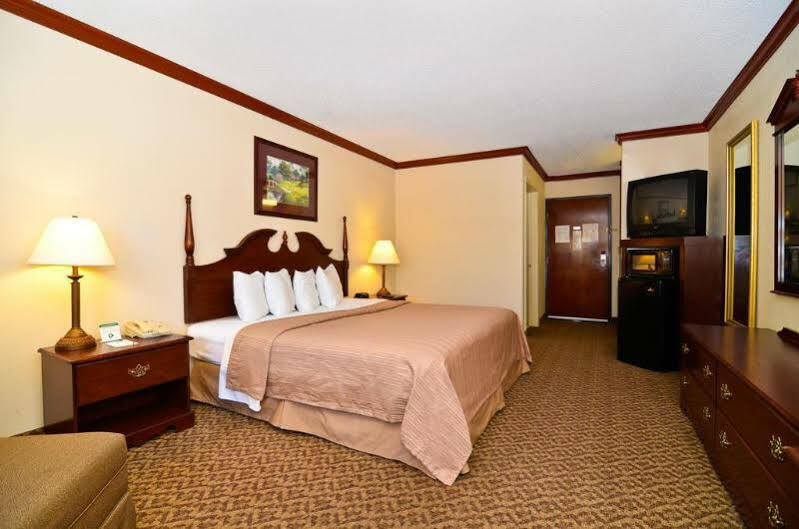 Quality Inn & Suites Beaumont Eksteriør bilde