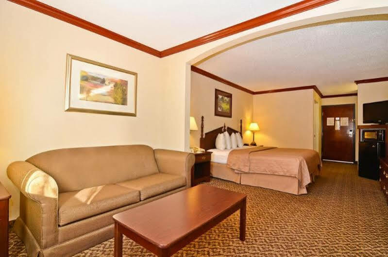 Quality Inn & Suites Beaumont Eksteriør bilde